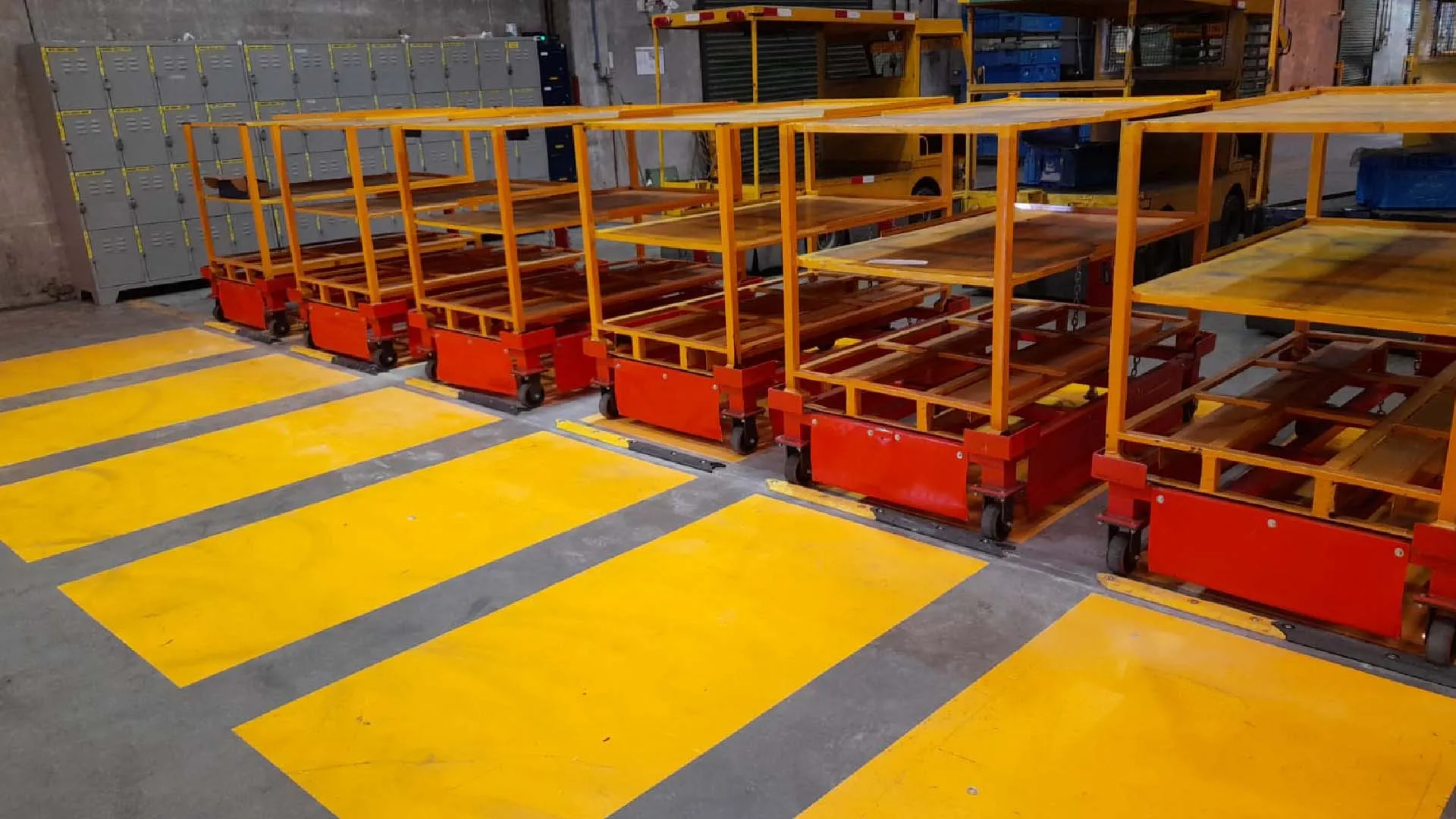 Pintura y acondicionamiento de pisos industriales